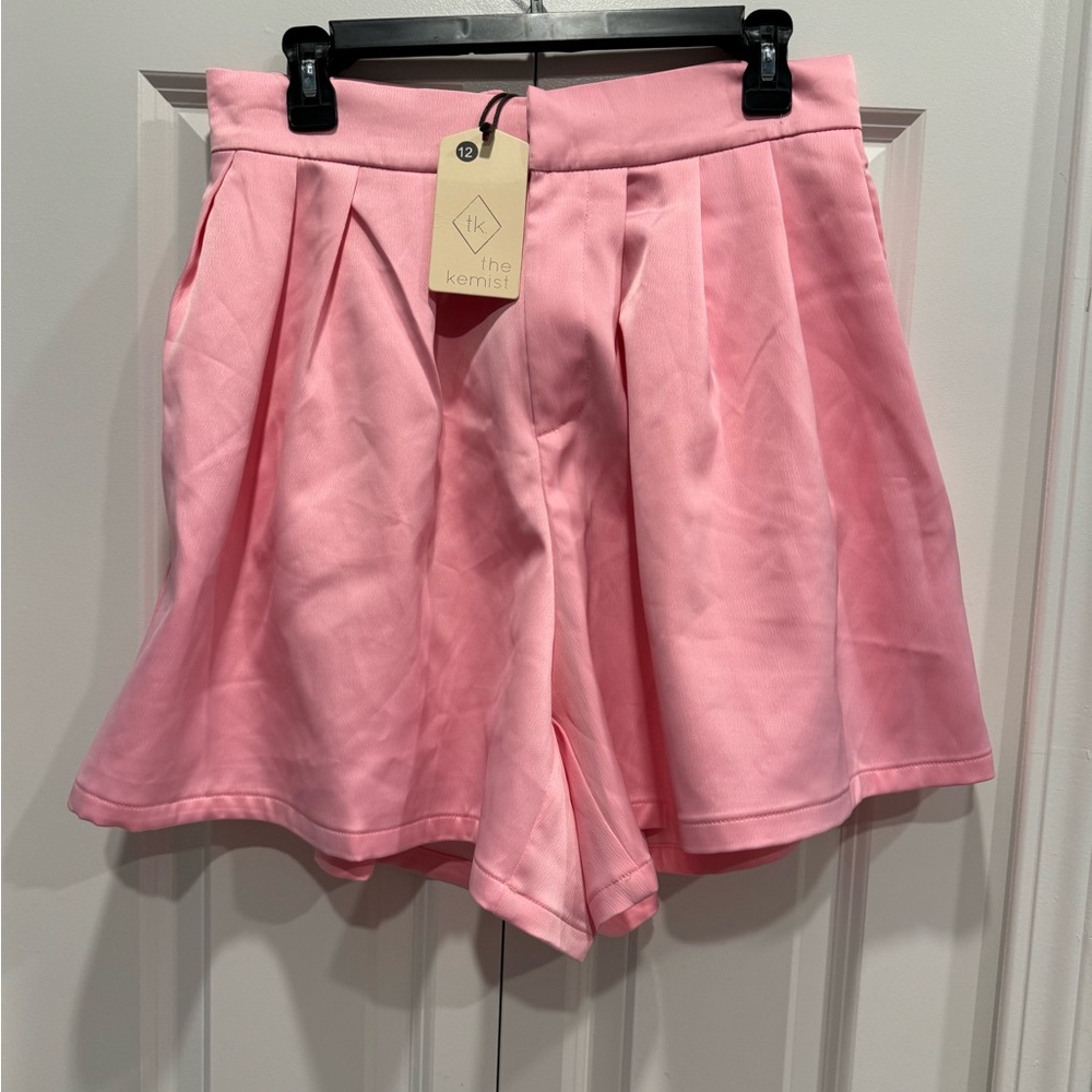 The Kemist High Waist Pink Pleated Shorts - Picture 6 of 9